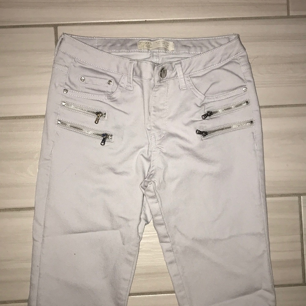 Zara Light Grey Zipper Jeans